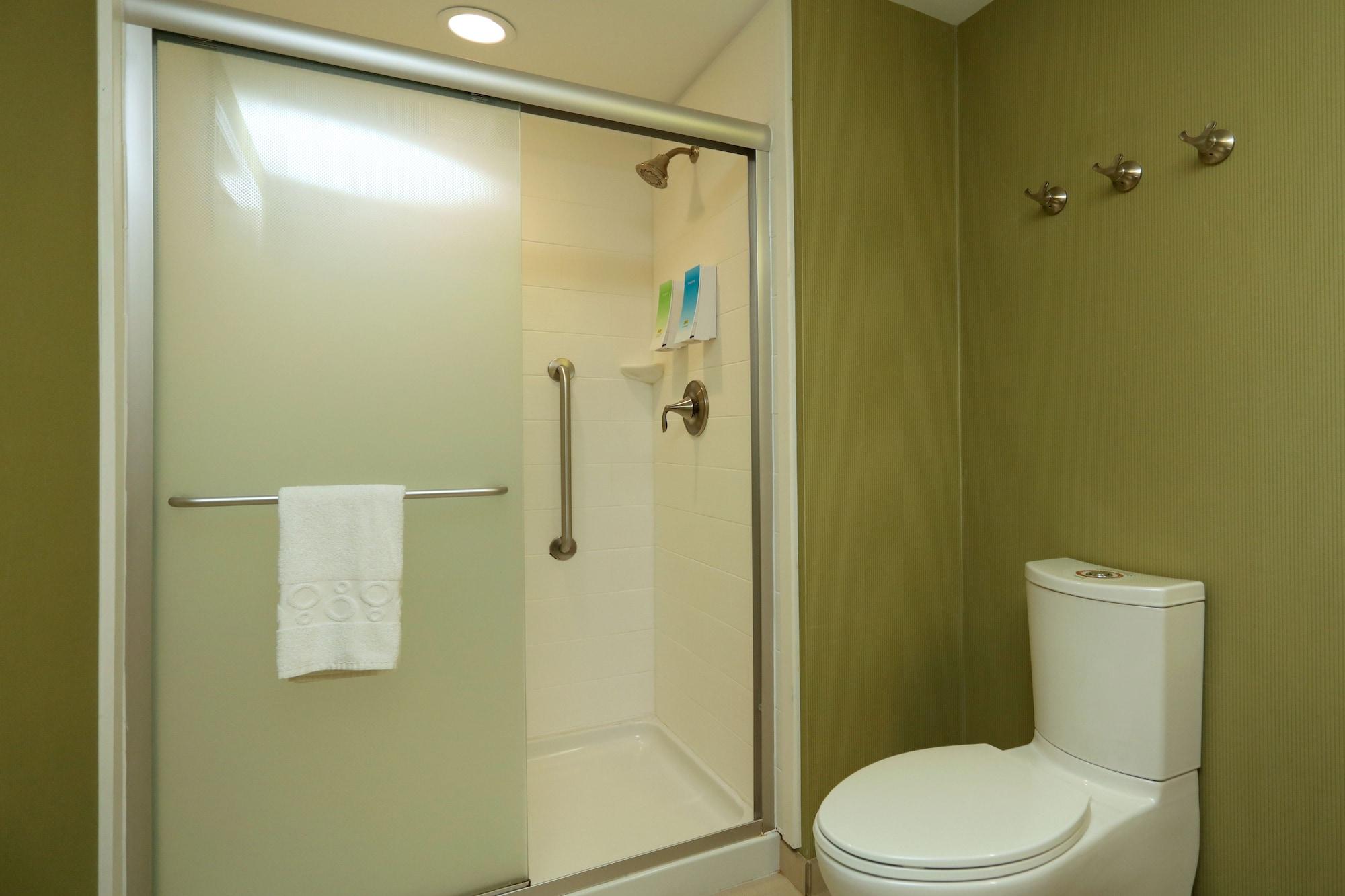 Home2 By Hilton 3* Erie