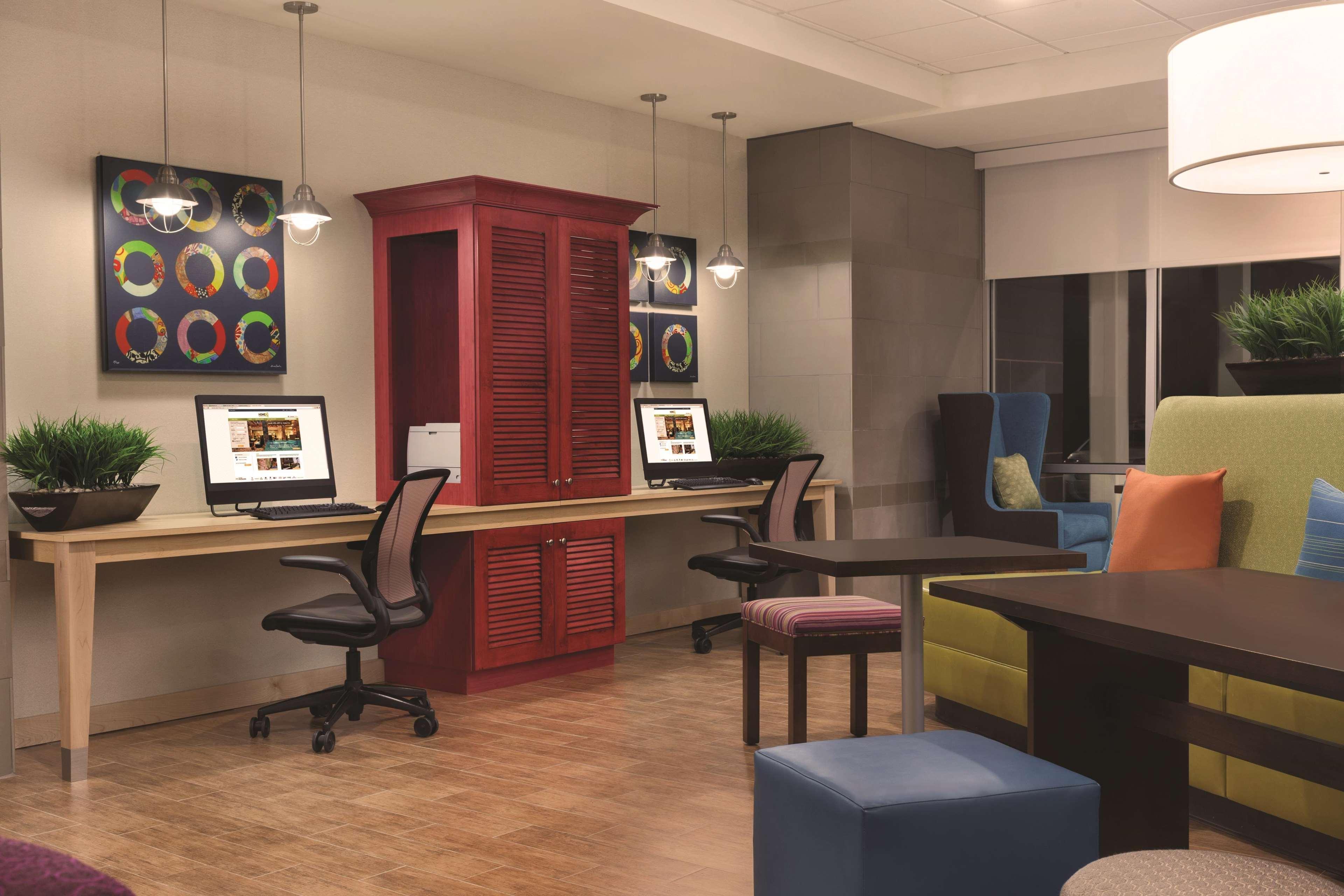 Hotel Home2 By Hilton